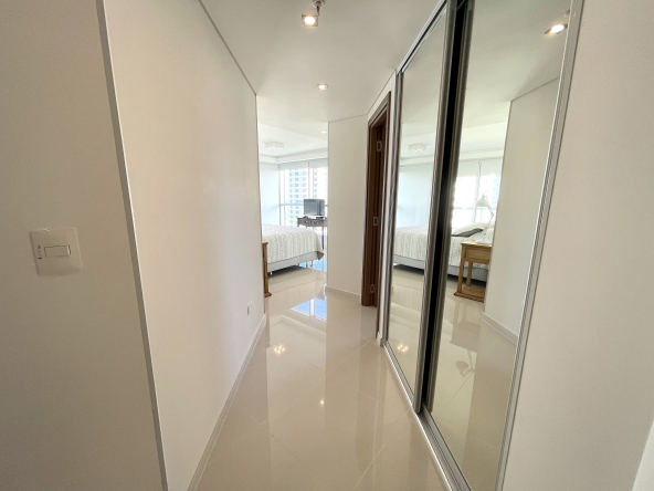 Hall entrada suite ppal