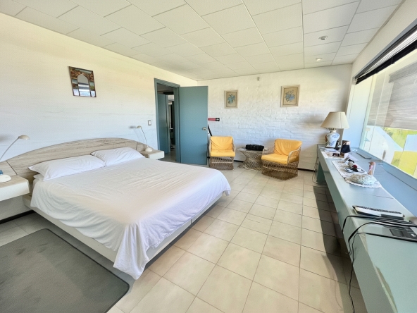 Generated Image November 04, 2025 - 4_16PM-2